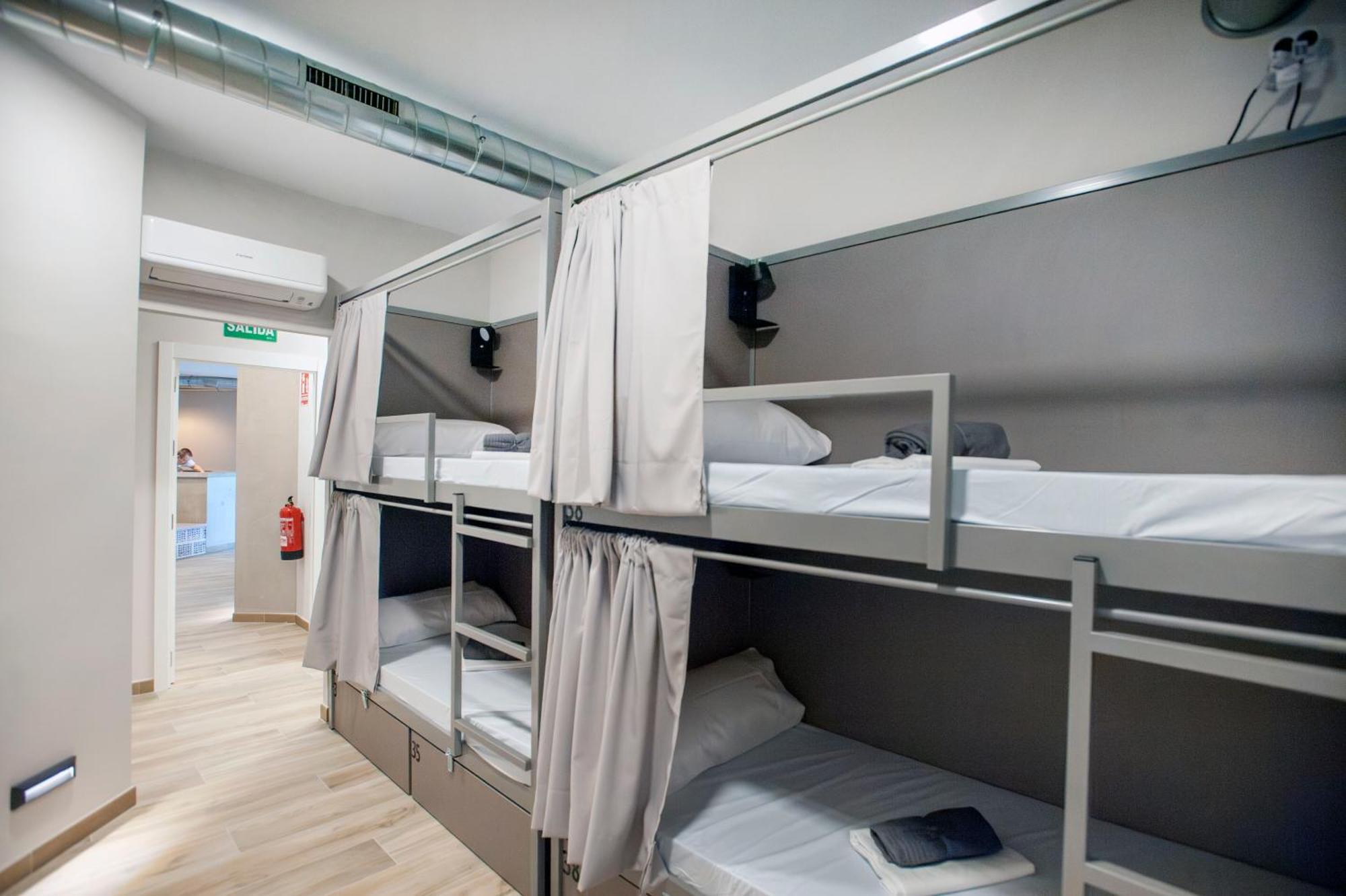 Hostel Dos Estaciones - Free Towels, Coffee & Tea, Remote Check-In Alicante Esterno foto
